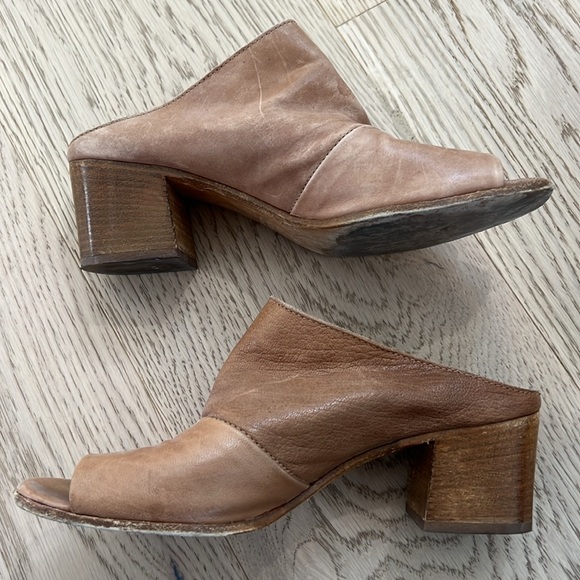 Mimosa Tan Open Toed Mule Sandals - Picture 3 of 5